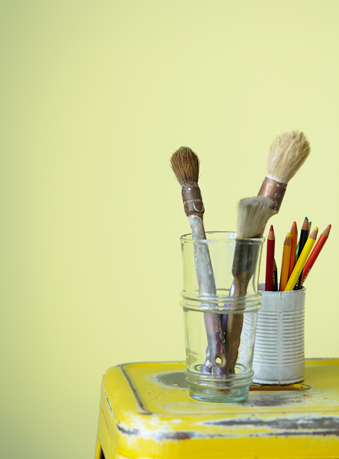 Farbgestaltung Fur Ein Wohnzimmer In Den Wandfarben Gelb Blau